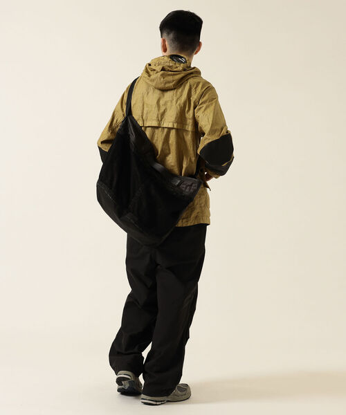 C.P. COMPANY（シーピーカンパニー）の「C.P. Company × Clarks