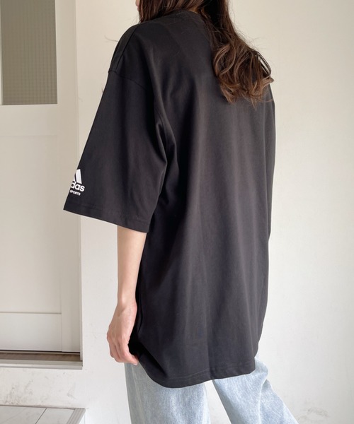 adidas(アディダス)の「adidas COMBAT SPORTS(アディダス コンバットスポーツ)/T-shirts オーバーサイズ袖ロゴTシャツ(Tシャツ/カットソー・レディース・ホワイト/ブラック/アイボリー/グリーン・M/L)」の20枚目の写真
