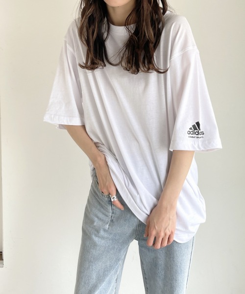 adidas(アディダス)の「adidas COMBAT SPORTS(アディダス コンバットスポーツ)/T-shirts オーバーサイズ袖ロゴTシャツ(Tシャツ/カットソー・レディース・ホワイト/ブラック/アイボリー/グリーン・M/L)」の5枚目の写真
