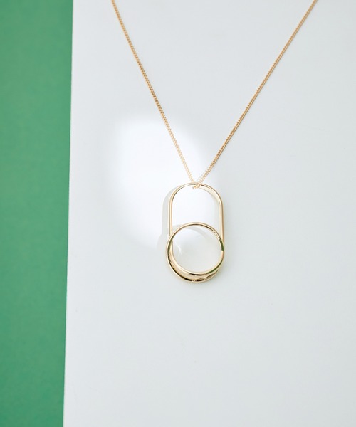 ADAM ET ROPE'(アダムエロペ)の「【LES BIJOUX】ダブルリングネックレス(ネックレス・レディース・シルバー/ゴールド・FREE)」の2枚目の写真