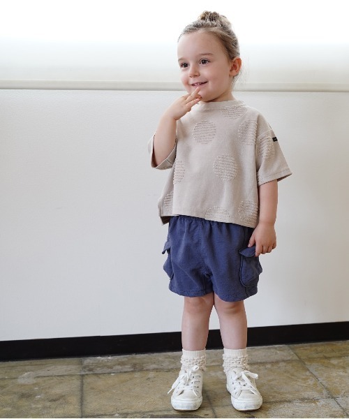 quoti use fith（クゥオティ　ユース　フィス）の「ドットジャガード 6分袖ビッグTシャツ（Tシャツ/カットソー・キッズ・チャコールグレー/ベージュ/ホワイト・110/130/90/100/120/80）」の10枚目の写真