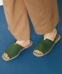 スエード調フラットサンダル