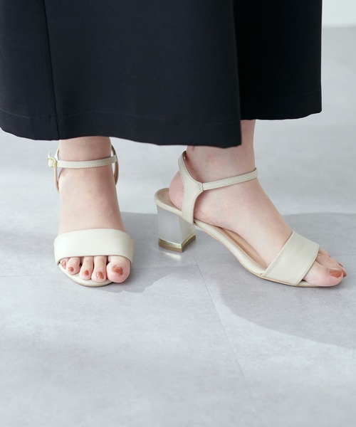 natural couture（ナチュラルクチュール）の「クリアヒールサンダル（サンダル・レディース・アイボリー/ブラック/キャメル・LARGE/MEDIUM）」の7枚目の写真