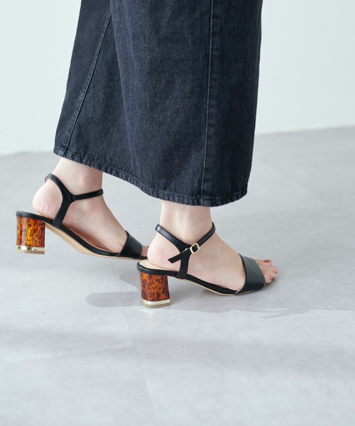 natural couture（ナチュラルクチュール）の「クリアヒールサンダル（サンダル・レディース・アイボリー/ブラック/キャメル・LARGE/MEDIUM）」の11枚目の写真