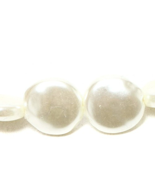 atmos pink（アトモスピンク）の「atmos pink シェルネックレス（ネックレス・レディース・アイボリー・FREE）」の2枚目の写真