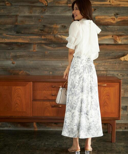 INGNI（イング）の「BACKレースUP花柄マーメイド／スカート（スカート・レディース・ホワイト×レッド/ホワイト×ブルー/ホワイト×グレー・FREE）」の8枚目の写真