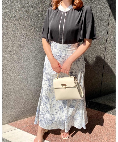 INGNI（イング）の「BACKレースUP花柄マーメイド／スカート（スカート・レディース・ホワイト×レッド/ホワイト×ブルー/ホワイト×グレー・FREE）」の18枚目の写真