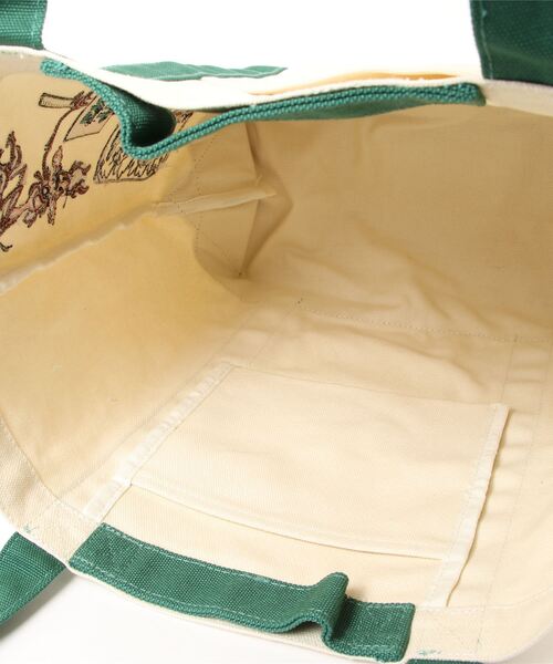 NOSTALGICA（ノスタルジカ）の「【 LOONEY TUNES / NOSTALGICA 】 ルーニー・テューンズ エンブロイダリー ビッグトート（トートバッグ・レディース・ホワイト×グリーン・FREE）」の2枚目の写真