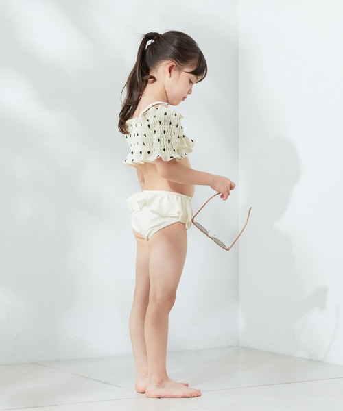 Chico（チコ）の「【水着/ショーツ】Kids サイドフリルショーツ（水着・キッズ・ブラック/ホワイト系その他2/ブラック系その他2/ホワイト/ブラック系その他3/ホワイト系その他3・110/130）」の14枚目の写真