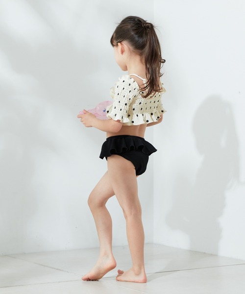 Chico（チコ）の「【水着/ショーツ】Kids サイドフリルショーツ（水着・キッズ・ブラック/ホワイト系その他2/ブラック系その他2/ホワイト/ブラック系その他3/ホワイト系その他3・110/130）」の18枚目の写真