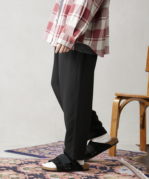 JOURNAL STANDARD relume（ジャーナルスタンダード　レリューム）の「セミワイドデニムスラックス（デニムパンツ・メンズ・ブラック/ネイビー・MEDIUM/LARGE）」の13枚目の写真