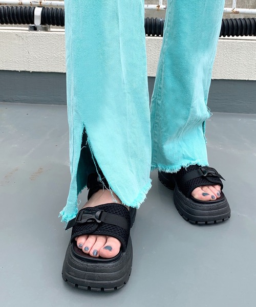 LVEU.（ラブユ.）の「【ZOZOTOWN限定】Slit color denims / スリットカラーデニム（デニムパンツ・レディース・ミント/ピンク・FREE）」の5枚目の写真