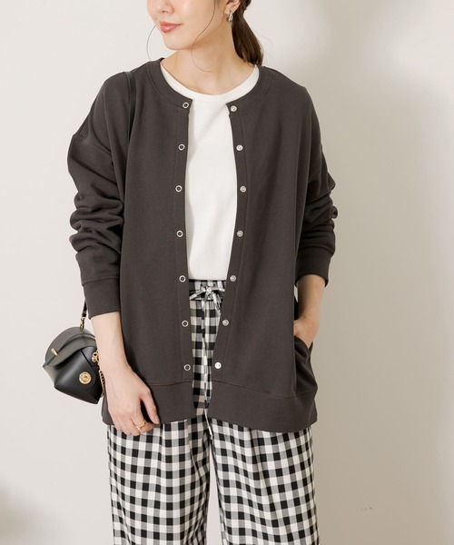 URBAN RESEARCH Sonny Label(アーバンリサーチサニーレーベル)の「クルーネックスウェットカーディガン(カーディガン/ボレロ・レディース・ピンク/チャコールグレー/ネイビー/カーキ・FREE)」の2枚目の写真