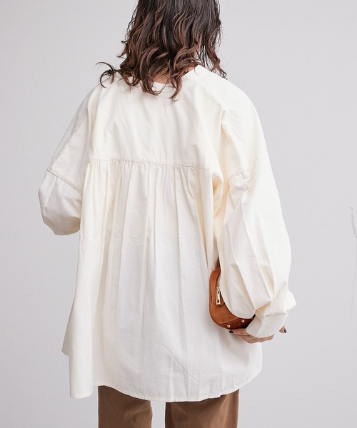 CIAOPANIC TYPY（チャオパニックティピー）の「コーデュロイボリュームスリーブバンドカラーシャツ（シャツ/ブラウス・レディース・チャコールグレー/オフホワイト/サックスブルー/オレンジ・ONE SIZE）」の9枚目の写真