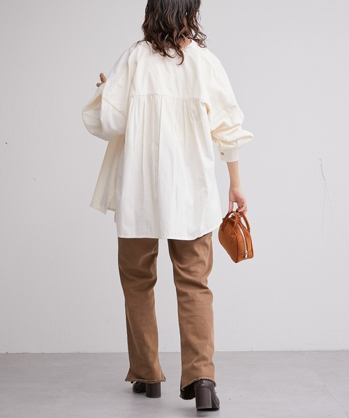 CIAOPANIC TYPY（チャオパニックティピー）の「コーデュロイボリュームスリーブバンドカラーシャツ（シャツ/ブラウス・レディース・チャコールグレー/オフホワイト/サックスブルー/オレンジ・ONE SIZE）」の15枚目の写真