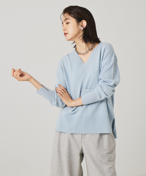 qualite（カリテ）の「ファインVネックプルオーバー（ニット/セーター・レディース・チャコールグレー/サックスブルー/オフホワイト・フリー）」の3枚目の写真