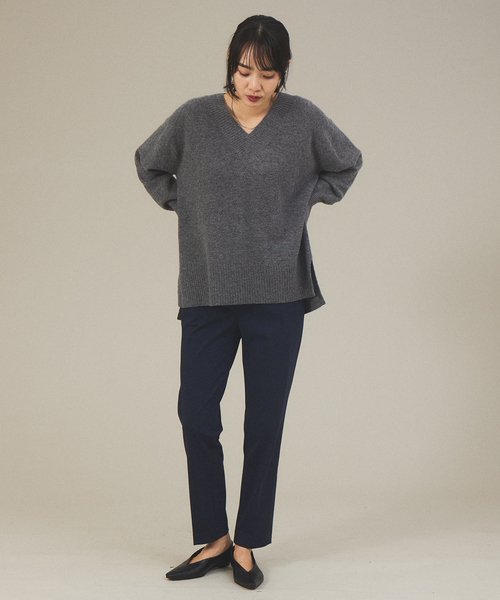 qualite（カリテ）の「ファインVネックプルオーバー（ニット/セーター・レディース・チャコールグレー/サックスブルー/オフホワイト・フリー）」の6枚目の写真