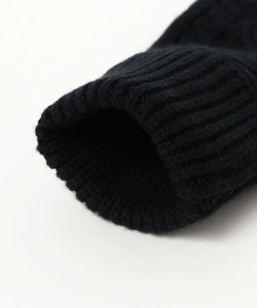 BEAMS（ビームス）の「BEAMS / ケーブル ニット グローブ（手袋・メンズ・ブラック/ブラウン系その他3/ネイビー・ONE SIZE）」の6枚目の写真