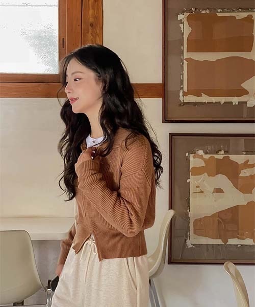 SONA（ソナ）の「SONYUNARA 2WAYリブニットジップアップ（ニット/セーター・レディース・ブラウン・FREE）」の8枚目の写真