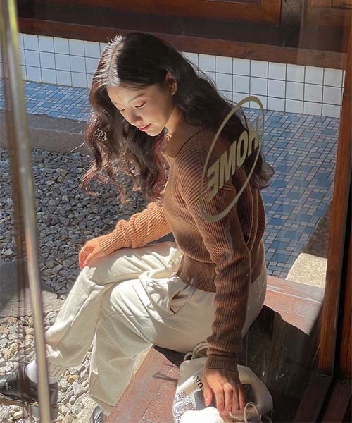 SONA（ソナ）の「SONYUNARA 2WAYリブニットジップアップ（ニット/セーター・レディース・ブラウン・FREE）」の3枚目の写真