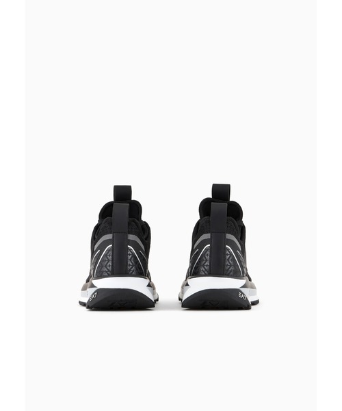 EMPORIO ARMANI EA7（エンポリオアルマーニイーエーセブン）の