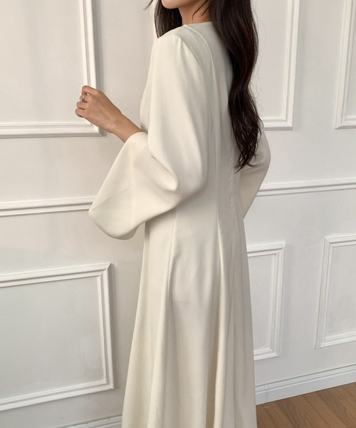 ABITOKYO(アビトーキョー)の「袖スリットスキッパネックフレアワンピース(ワンピース・レディース・ブラック/アイボリー/カーキ/チャコールグレー/モカ/ベージュ・M/L)」の18枚目の写真