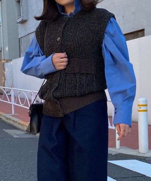 audrey and john wad（オードリーアンドジョンワッド）の「パワーショルダースタンドカラーブラウス -手洗い可-（シャツ/ブラウス・レディース・ブラック/サックスブルー/ホワイト/ベージュ・FREE）」の22枚目の写真