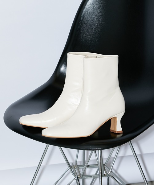 Lui's（ルイス）の「ローヒールスクエアトゥショートブーツ（ブーツ・レディース・ブラック/オフホワイト・24.5cm/23.5cm）」の14枚目の写真