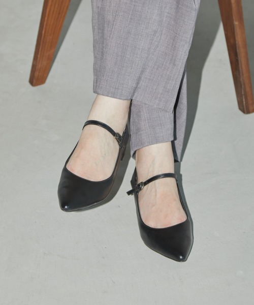 Aunt Marie's(アントマリーズ)の「ストラップポインテッドパンプス(パンプス・レディース・グレー/ベージュ/ブラック・M/L/S)」の14枚目の写真