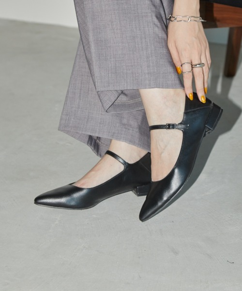 Aunt Marie's(アントマリーズ)の「ストラップポインテッドパンプス(パンプス・レディース・グレー/ベージュ/ブラック・M/L/S)」の17枚目の写真