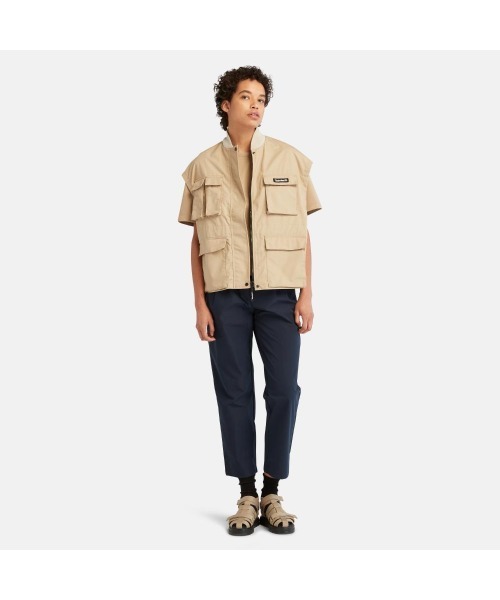 Timberland(ティンバーランド)の「レディース ユーティリティ マルチポケット ベスト(ベスト・レディース・ライトブラウン/ブラック・LARGE/MEDIUM/SMALL)」の8枚目の写真