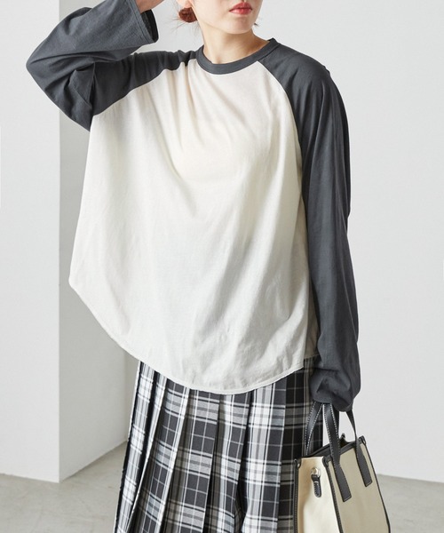 forksy.（フォルクシー）の「【forksy.】シアーカットラグランロンT（Tシャツ/カットソー・レディース・ライトグレー/ライトベージュ/アイボリー・FREE）」の3枚目の写真