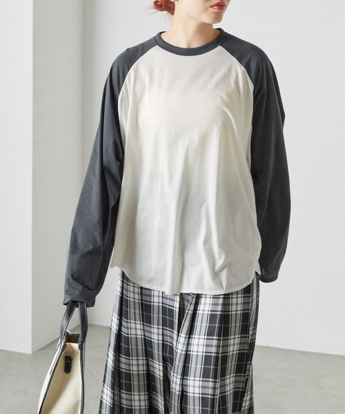 forksy.（フォルクシー）の「【forksy.】シアーカットラグランロンT（Tシャツ/カットソー・レディース・ライトグレー/ライトベージュ/アイボリー・FREE）」の4枚目の写真