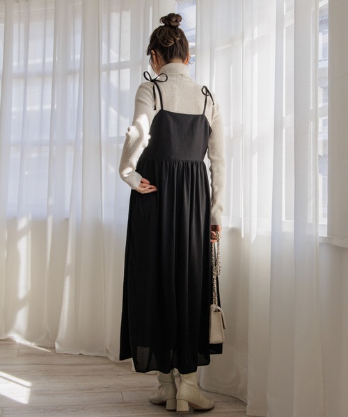 flower(フラワー)の「シアーギャザーワンピース(ワンピース・レディース・ベージュ/ブラック・FREE)」の4枚目の写真