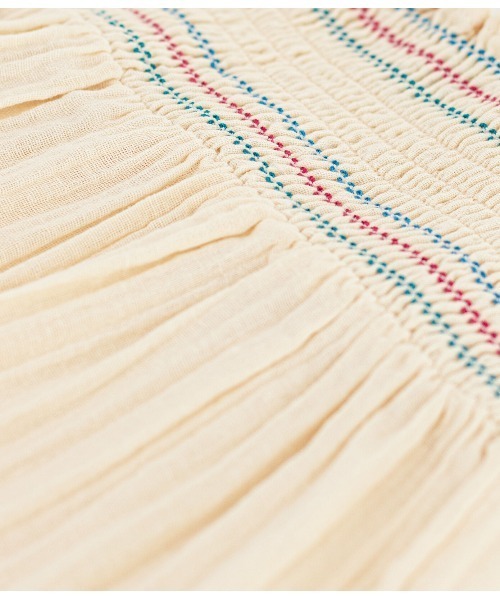 PETIT BATEAU（プチバトー）の「シャーリングキャミソール（キャミソール・キッズ・オフホワイト・3YEAR）」の4枚目の写真