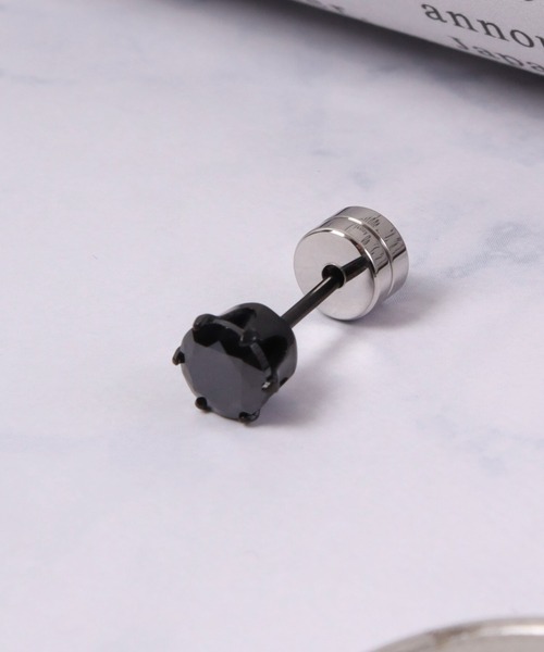 Zanipolo Terzini(ザニポロタルツィーニ)の「Zanipolo Terzini レギュラーステンレスピアス(ピアス(片耳用)・メンズ・シルバー系その他2/ピンクゴールド/シルバー×ブルー/ブラック系その他2/ゴールド系その他/シルバー×キュービック/シルバー系その他4/イエローゴールド/シルバー系/ブルー/ゴールド系その他2/ゴールド系/ブラック系その他3/シルバー系その他/シルバー×ブラック/ゴールド系その他3/シルバー/ブラック系その他4/ブラック/ブラック系その他/ゴールド系1/シルバー系その他3/シルバー×ブラックキュービック/シルバー系1・FREE)」の6枚目の写真