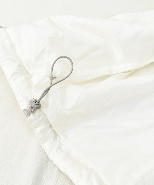 patagonia（パタゴニア）の「【ヴィンテージ古着】Patagonia / パタゴニア ナノ・パフ ベスト ライトダウンベスト（ダウンベスト・レディース・ホワイト・LARGE）」の10枚目の写真