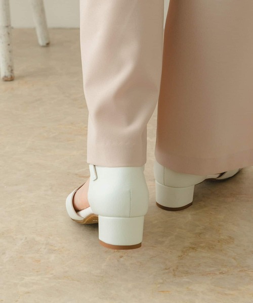 RODE SKO(ロデスコ)の「『MADE IN JAPAN』3.5センチグルカサンダル(サンダル・レディース・ホワイト/ブラック・38/37/36)」の6枚目の写真