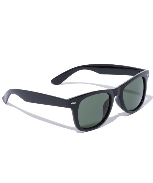 NEW ERA(ニューエラ)の「NEW ERA/ニューエラ サングラス 偏光 ウェリントン シャイニーブラックフレーム グレーポラライズドレンズ 13517747(サングラス・メンズ・ブラック×グレー・FREE)」の2枚目の写真