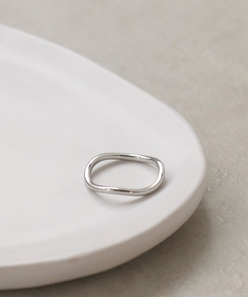 Three Four Time（ｽﾘｰﾌｫｰﾀｲﾑ）の「プレーンウェーブリング＃11（サージカルステンレス316L）（リング・レディース・シルバー/ピンクゴールド/ゴールド・#11）」の6枚目の写真