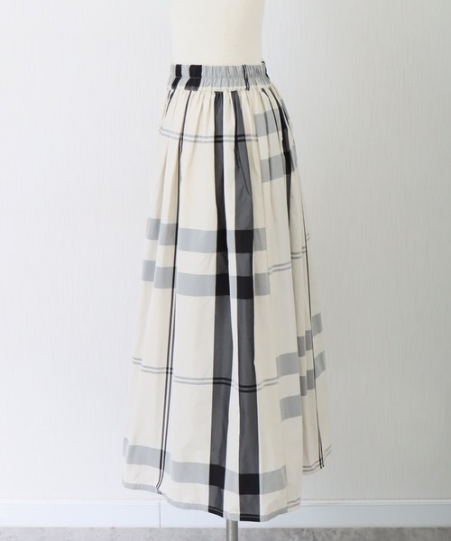 libelle more（リベル モア）の「《洗える》ビッグチェック柄ロングフレアースカート（スカート・レディース・ネイビー/アイボリー/ブラック・M/L）」の10枚目の写真