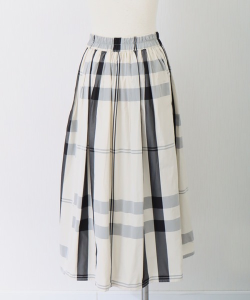 libelle more（リベル モア）の「《洗える》ビッグチェック柄ロングフレアースカート（スカート・レディース・ネイビー/アイボリー/ブラック・M/L）」の15枚目の写真