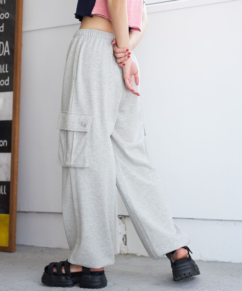 PBLIM(ページボーイリム)の「PBLIM/スウェットカーゴパンツ(スウェットパンツ・レディース・ブラック/グレー・MEDIUM/LARGE)」の2枚目の写真