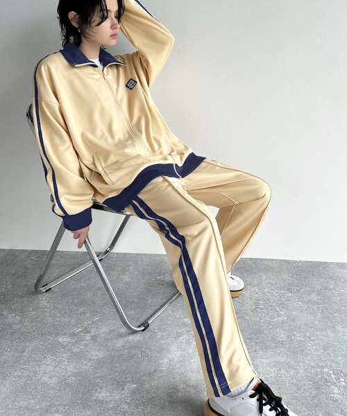 Java(ジャバ)の「《JaVa ジャバコラボ》ジャージ素材ダブルライン オーバーサイズ トラックパンツ(セットアップ可能)(スウェットパンツ・レディース・カーキ系/ブラウン/ブラック/アイボリー/ブルー・X-SMALL/LARGE/MEDIUM/SMALL/X-LARGE)」の20枚目の写真