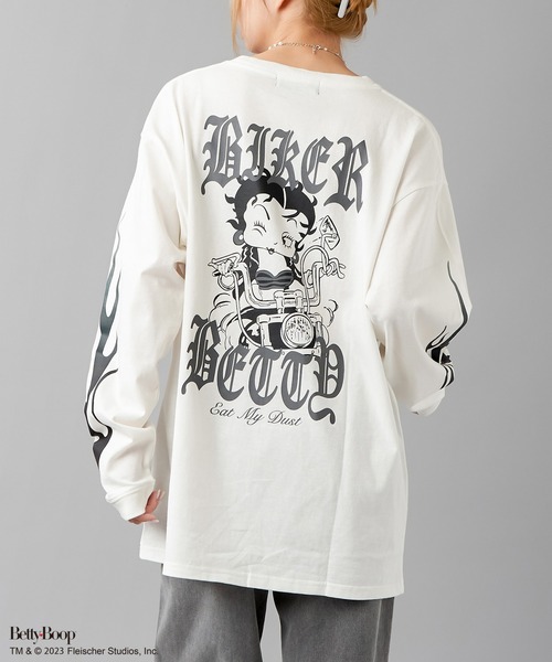 BETTY BOOP(ベティ・ブープ)の「【ベティーコレクション】バックプリント長袖Tシャツ(Tシャツ/カットソー・レディース・オフホワイト/ブラック/スミクロ・ONESIZE)」の2枚目の写真