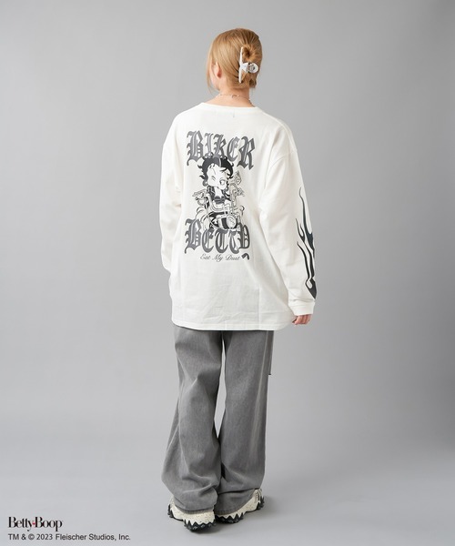BETTY BOOP(ベティ・ブープ)の「【ベティーコレクション】バックプリント長袖Tシャツ(Tシャツ/カットソー・レディース・オフホワイト/ブラック/スミクロ・ONESIZE)」の15枚目の写真