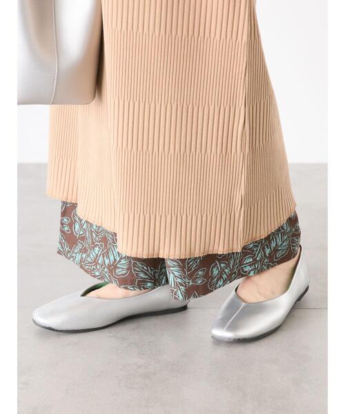 Lugnoncure（ルノンキュール）の「柔らかフラットシューズ（その他シューズ・レディース・ベージュ/オフホワイト/シルバー/ブラック・L/M）」の6枚目の写真