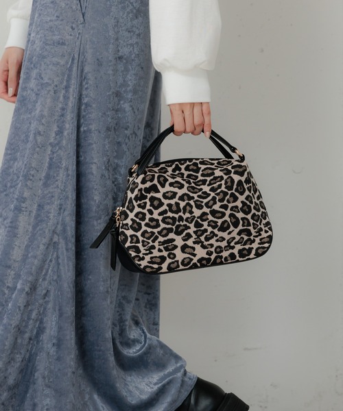 GLOBAL WORK(グローバルワーク)の「スぺ軽お財布ショルダー/一部店舗限定/973091(ショルダーバッグ・レディース・ブラック/アイボリー/レオパード・FREE)」の2枚目の写真