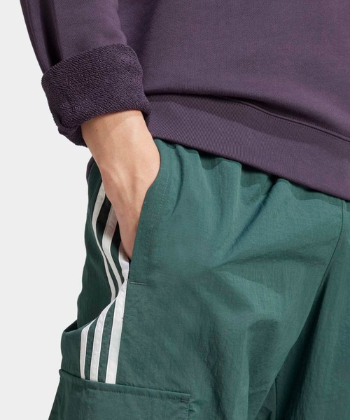 adidas(アディダス)の「アディカラー クラシックス トレフォイル クルーネック スウェット / トレーナー / アディダスオリジナルス adidas Originals(スウェット・メンズ・グレー/ブラック/パープル/ブルー・X-LARGE/MEDIUM/3XL/X-SMALL/XX-LARGE/LARGE/XX-SMALL/SMALL)」の22枚目の写真