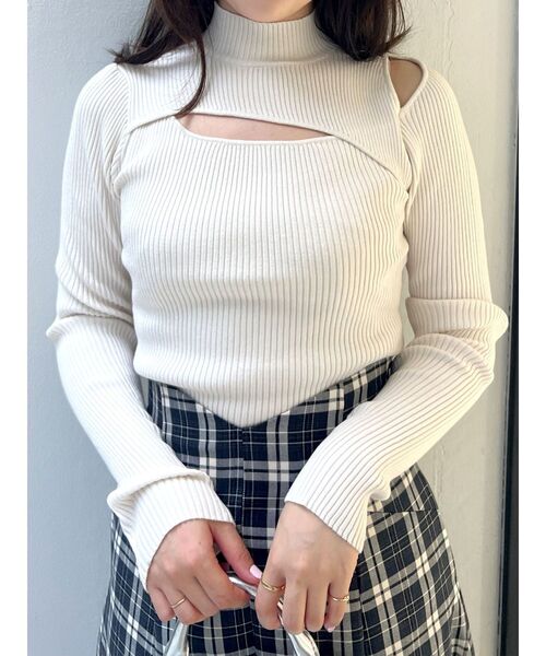 MERCURYDUO(マーキュリーデュオ)の「2WAYアシメスリットカットアウトタートルニット(ニット/セーター・レディース・その他1/オフホワイト/ミント/チャコールグレー・FREE)」の13枚目の写真